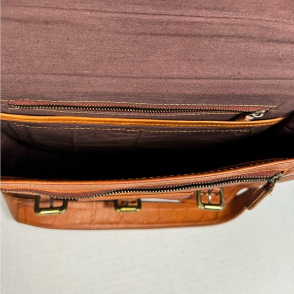 Vintage Distressed Cognac Leather Satchel Messenger Work Bag Laptop Brown - Picture 6 of 10